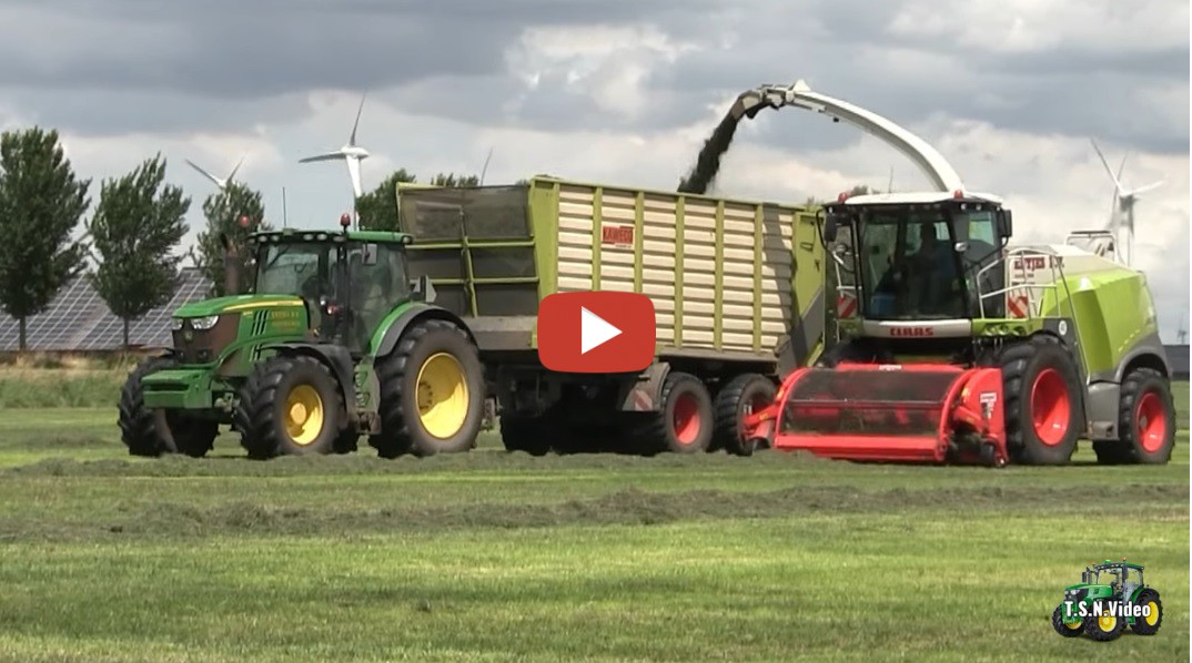 Vol Gas In Het Gras Loonbedrijf Entjes B V Uit Slochteren Met De