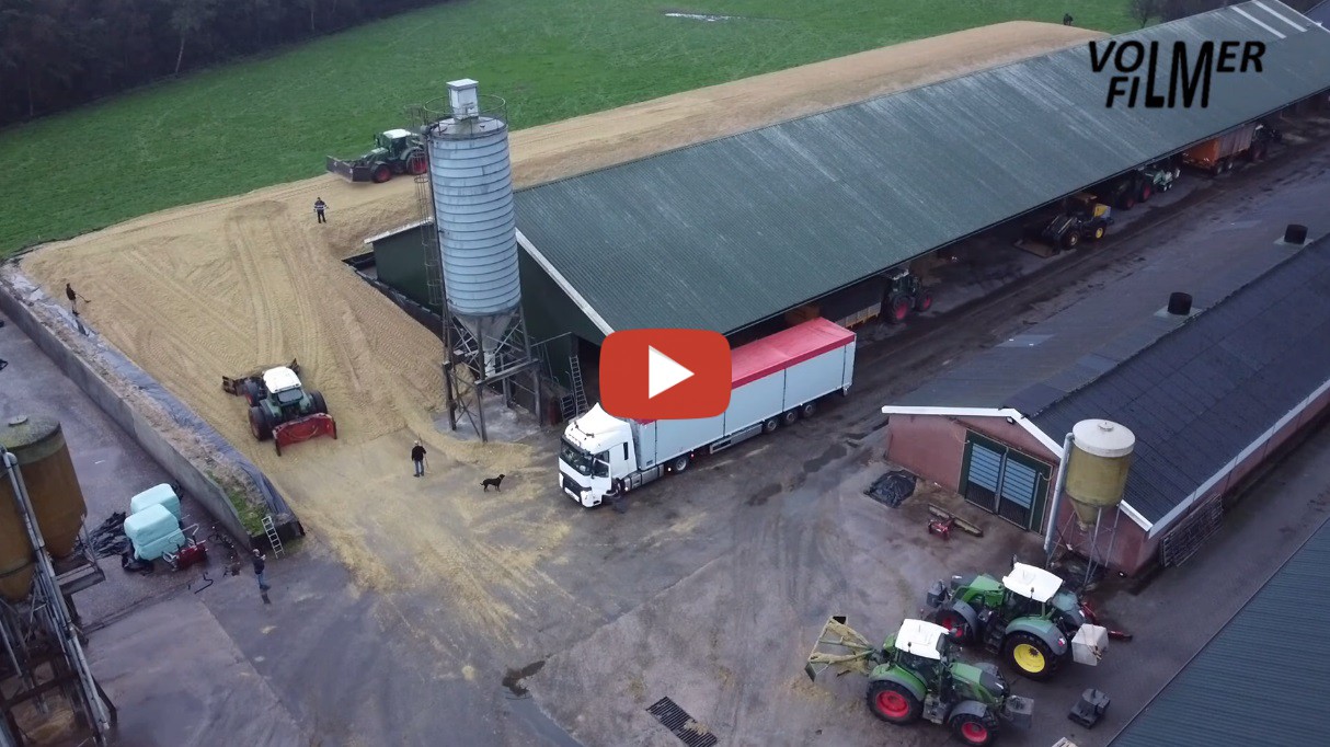 Volmerfilm Mais Hakselen En Inkuilen Bij Boerderij Back John