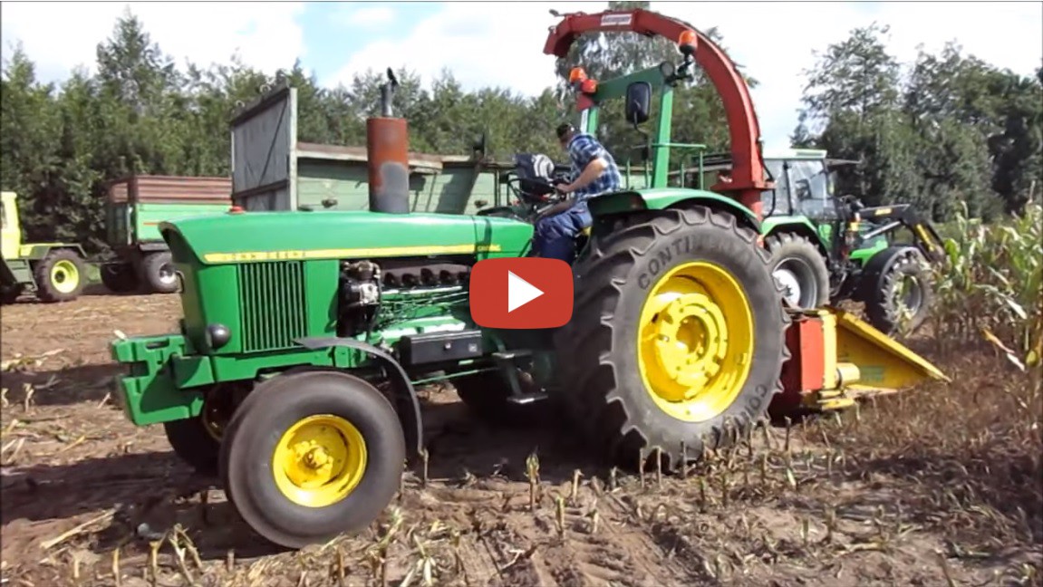 John Deere 3130 (89 PK 6 Cylinder 1973.. Het vlaggeschip van de jaren 70.. Oldtimer hakselen John Deere 3130 (89 PK 6 Cylinder 1973.. Het vlaggeschip van de jaren 70.. Oldtimer hakselen